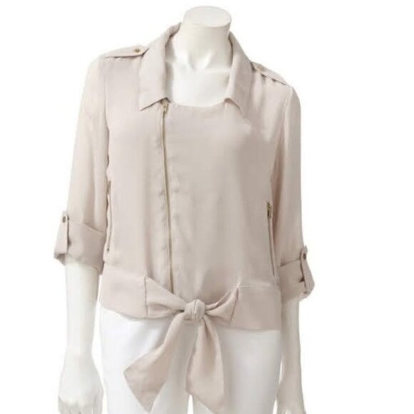 Jennifer Lopez | Chiffon Jacket, Cream - Picture 2 of 5